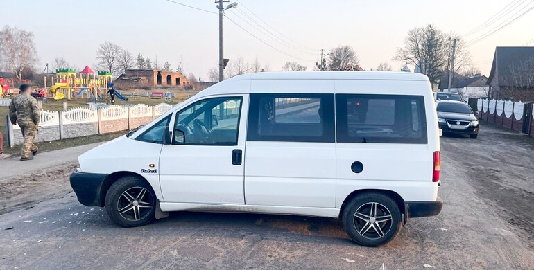 У Вараському районі внаслідок ДТП травмувався неповнолітній водій мотоцикла