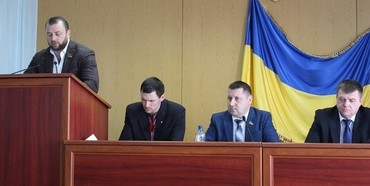 Скандальний адвокат з Запоріжжя передумав і  поновив депутатство на Рівненщині