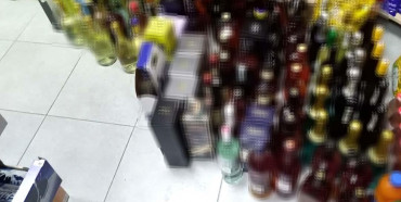 У Рівному поліцейські вилучили 906 пляшок сурогатного алкоголю на майже 100 тисяч гривень 