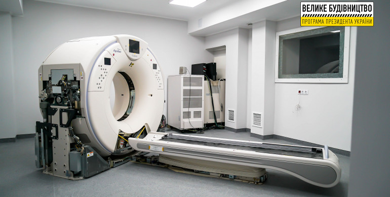 Кисневі станції, КТ, рентген та УЗД: лікарні Рівненщини отримали дороговартісне обладнання