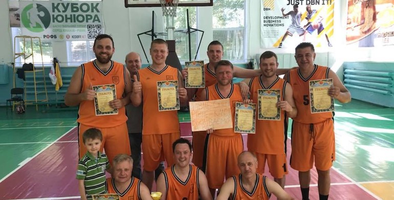 Депутати Рівненської міської ради стали найкращими баскетболістами в області