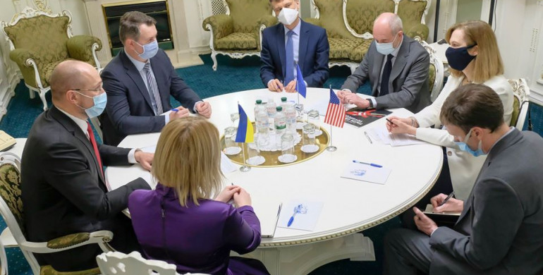 Український Уряд може офіційно почати експортувати робітників