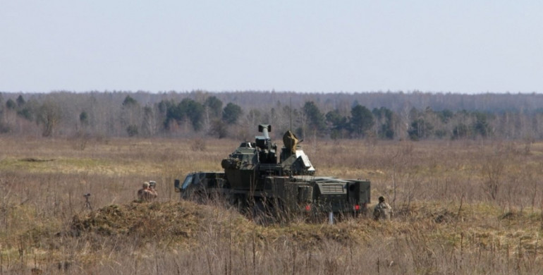 На Рівненщині випробовують самохідну гаубицю DANA-M2 (ВІДЕО)