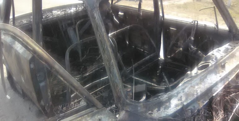 Два авто згоріло за добу на Рівненщині