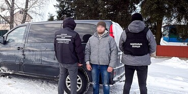 На Рівненщині поліцейські затримали зловмисника, який сприяв незаконному перетину кордону 