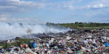 На Рівненщині чергова пожежа на сміттєзвалищі(ФОТО)