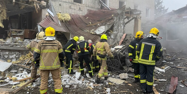 У Рівному внаслідок падіння БпЛА в житловий сектор постраждали п’ятеро людей