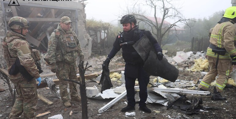У Рівному внаслідок падіння БпЛА в житловий сектор постраждали п’ятеро людей