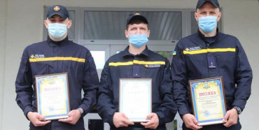 «За те, що не допустили злочину»:  трьох працівників ДСНС Рівненщини відзначено подяками керівника поліції області
