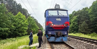 Внаслідок наїзду потяга загинув неповнолітній на Рівненщині