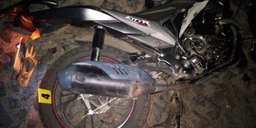Неповнолітній мотоцикліст врізався у припарковане авто і загинув