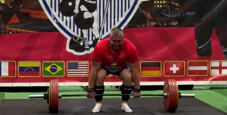 Рівненські ветерани здобули золото чемпіонату світу зі стронгмену