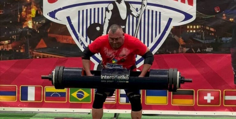 Рівненські ветерани здобули золото чемпіонату світу зі стронгмену