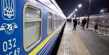«Укрзалізниця» відновлює продаж квитків на деякі «червоні» станції