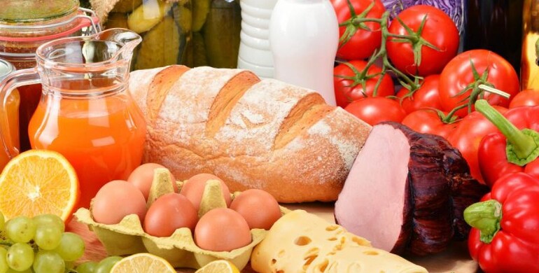 В Україні різко подорожчали базові продукти