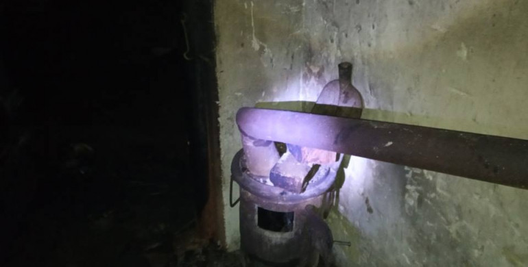 На Рівненщині під час пожежі у літній кухні ледь не згорів чоловік