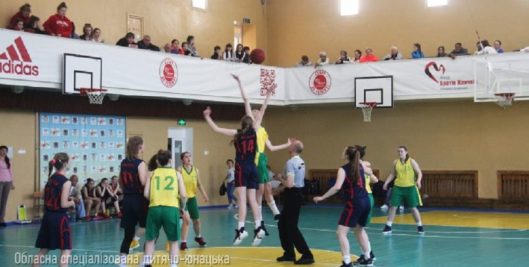 Рівненські баскетболістки здобули бронзу Чемпіонату України (ФОТО)