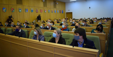 Рівненська облрада додала кошти на зарплати митцям