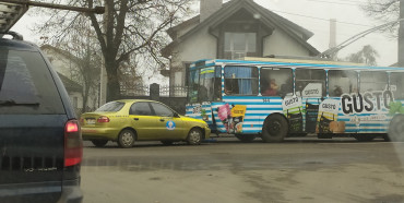 Лобове з тролейбусом у Рівному – ДТП (ФОТО)