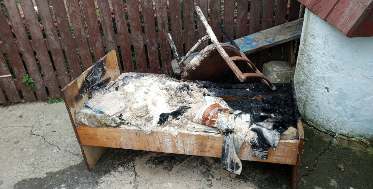 Під час пожежі в Острозькому районі рятувальники виявили тіло (ФОТО)