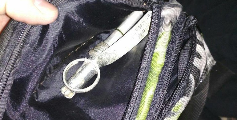 На Рівненському вокзалі у нервових молодиків знайшли гранати