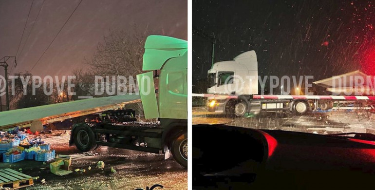 На Рівненщині зіткнулись вантажівка і пасажирський потяг. Машиніст — у важкому стані 