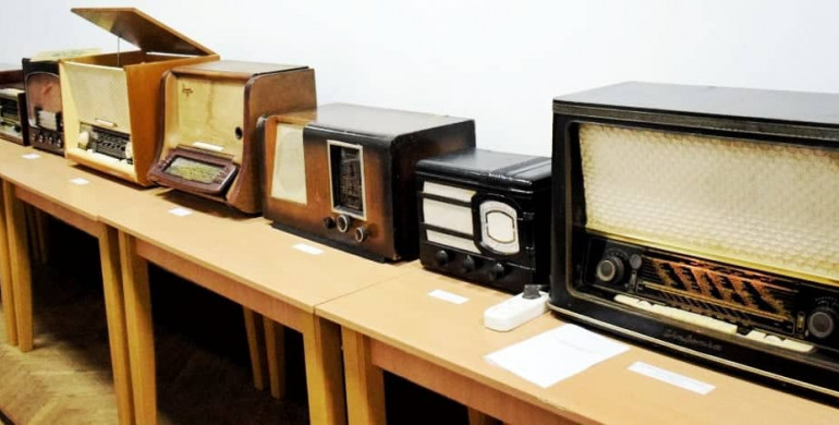 У Рівному показали колекцію «олд-скульних» радіоприймачів (ФОТО)