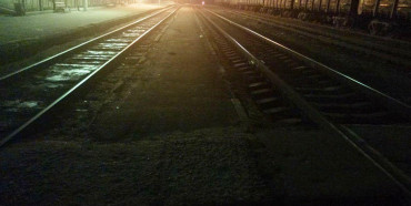 У Володимирецькому районі чоловік мало не загинув, бо не помітив потяг