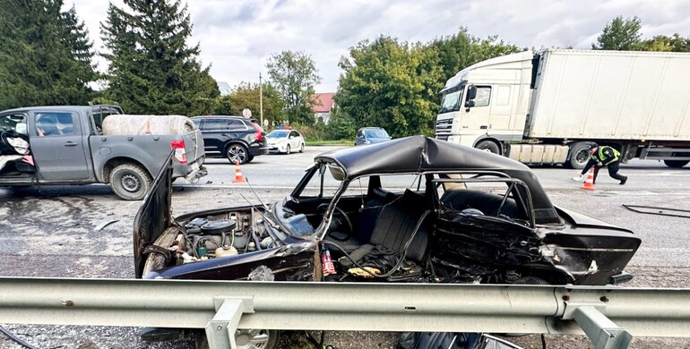На Дубенщині у ДТП загинув водій, пасажирка — в реанімації 