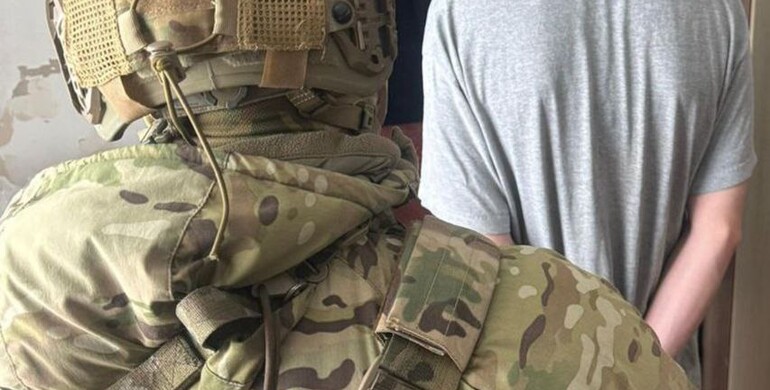 У Рівному СБУ затримала громадянина рф, який на замовлення фсб шпигував за бійцями ССО