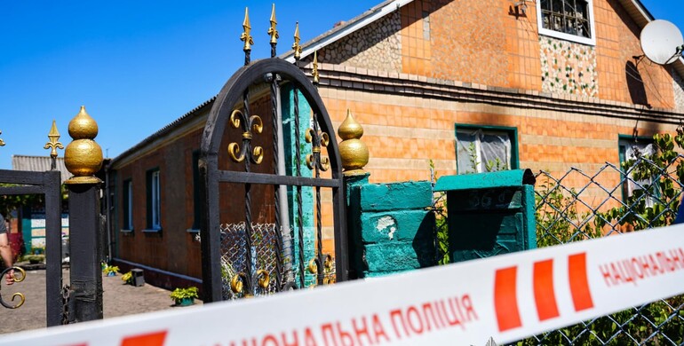 У Сарнах чоловік вбив пенсіонерку, вкрав гроші і підпалив її дім  