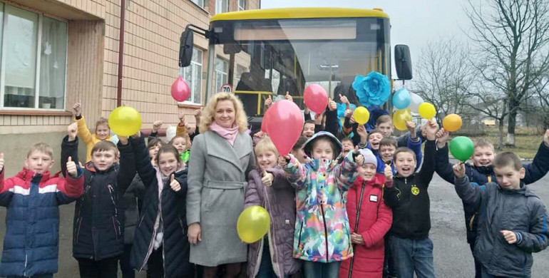 Цьогоріч на Рівненщині придбали 17 шкільних автобусів