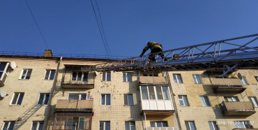 На Рівненщині рятувальники визволили хлопчика із замкненої квартири (ФОТО)