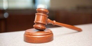 На Рівненщині судитимуть посадовця, який за 2500 доларів сприяв у вирішенні земельних питань 