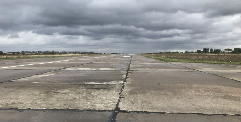 Рівненська ОДА оголосила тендер на реконструкцію аеропорту «Рівне»