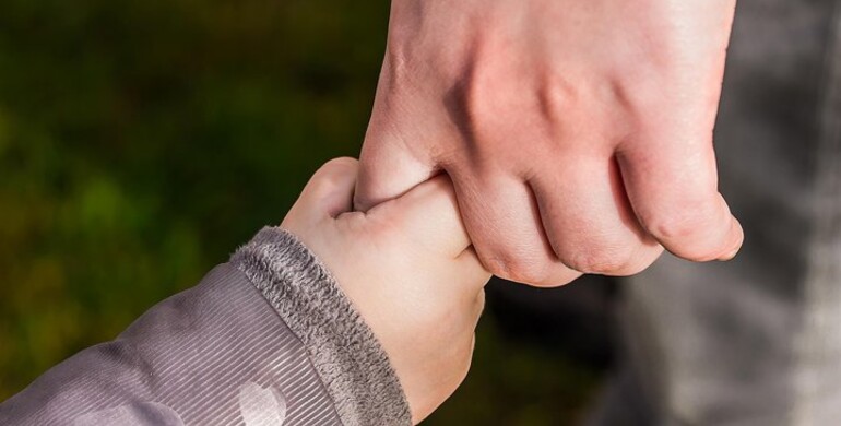 На Рівненщині з початку року усиновили 12 дітей