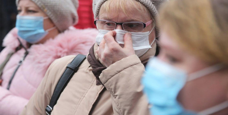 Що таке громадське місце і де потрібно носити маску