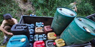 На Рівненщині двоє чоловіків з локомотиву викрали майже тону дизпалива 