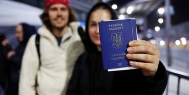 Переважна більшість українських біженців готові повернутися  в Україну