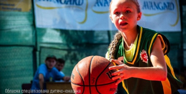 Юні рівненські баскетболісти успішно відіграли на IX фестивалі міні-баскетболу