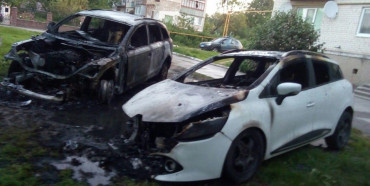  Дві спалені автівки на Дубенщині належали одному власнику (ФОТО)