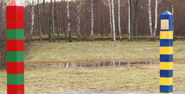 Двоє жителів Рівненщини переправляли військовозобовʼязаних за кордон у Білорусь Двоє жителів Рівненщини переправляли військовозобовʼязаних за кордон у Білорусь