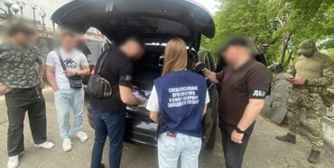 На Рівненщині викрили угруповання, яке допомагало військовим тікати зі служби
