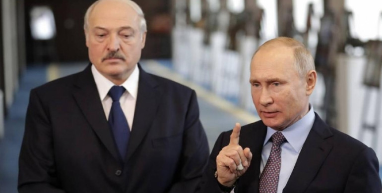 Лукашенко домовився з Путіним про введення військ в Білорусь