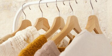 Уряд Франції запровадив програму компенсації за ремонт одягу 