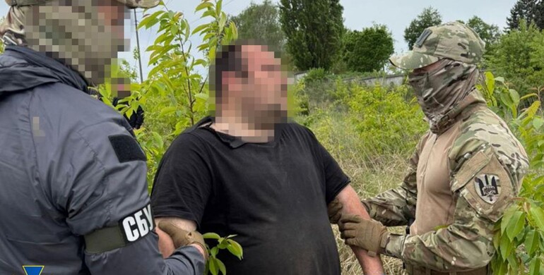 СБУ затримала агента гру рф, який готував «GPS-маячок» для російського удару по лініях електропередач Рівненської АЕС СБУ затримала агента гру рф, який готував «GPS-маячок» для російського удару по лініях електропередач Рівненської АЕС