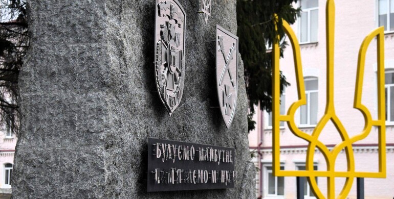 На Рівненщині відкрили Меморіал військовим 