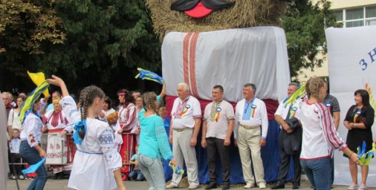 Дубенщина гостинно відсвяткувала фестиваль "З народної криниці"