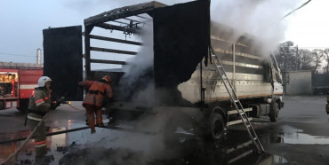 У Сарнах горіла вантажівка з вугіллям (ФОТО)