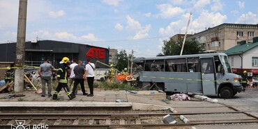 Смертельна ДТП біля Рівного: водію маршрутки та працівнику «Укрзалізниці» повідомили про підозру